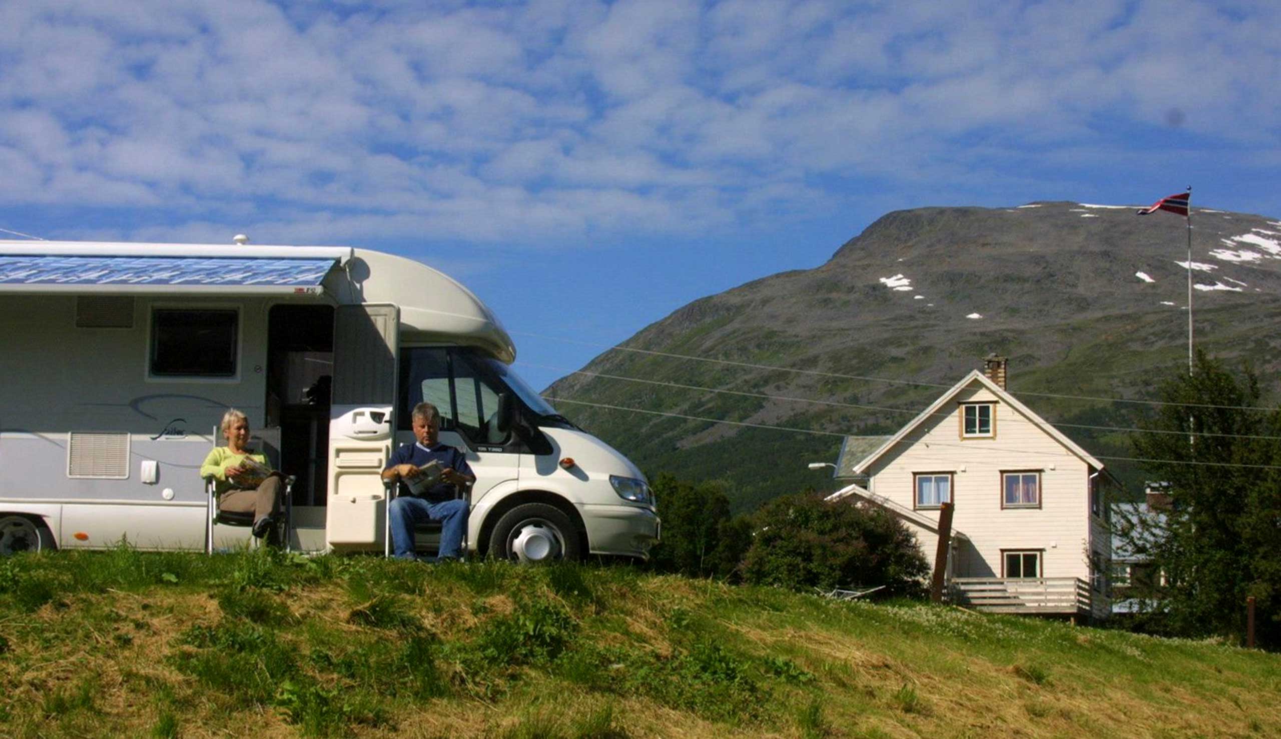 På Altafjord Camping står man omgiven av vacker natur. Copyright: Altafjord Camping