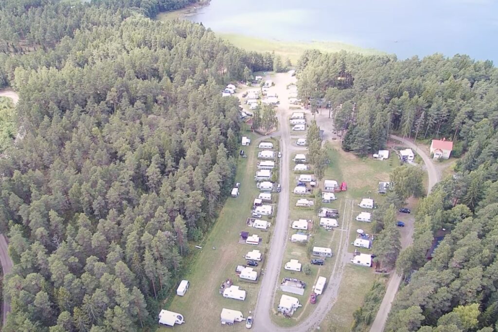 SF-Caravan-Naantali Ry is surrounded by tranquil nature.